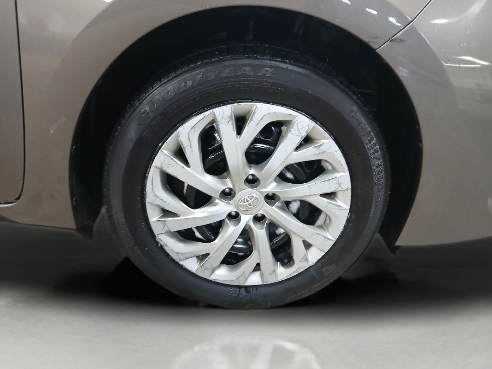 2017 Toyota COROLLA LE