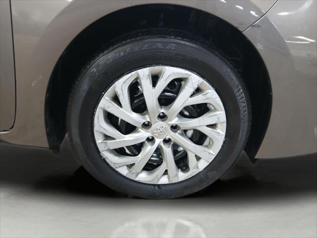 2017 Toyota COROLLA LE