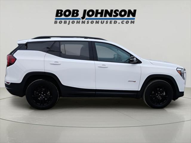 2023 GMC Terrain AT4