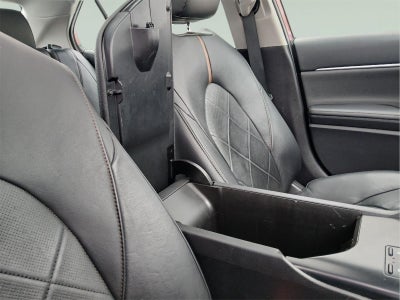 2019 Toyota CAMRY XLE