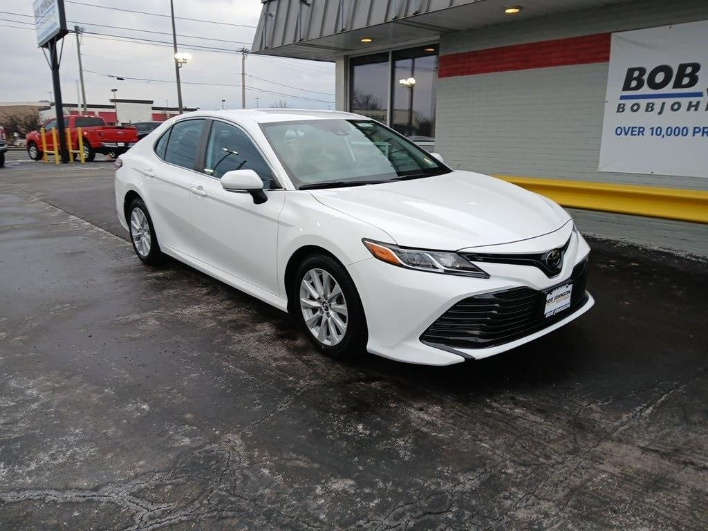 2019 Toyota CAMRY LE