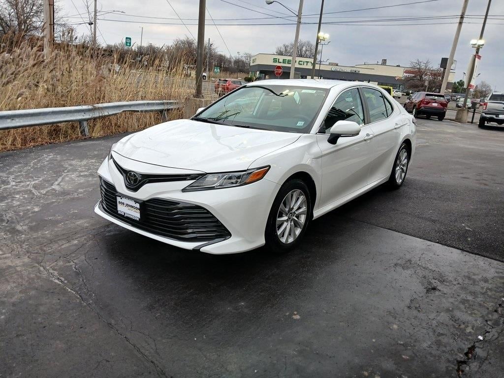 2019 Toyota CAMRY LE