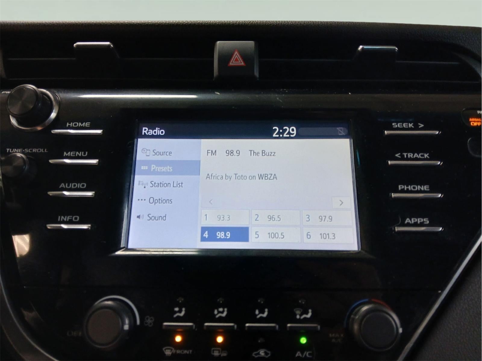 2018 Toyota CAMRY LE