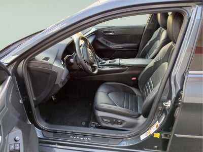 2019 Toyota Avalon Hybrid XSE