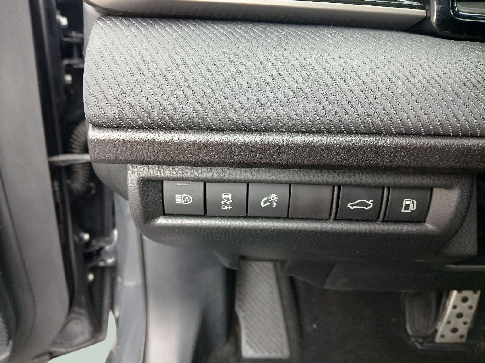 2025 Toyota Camry SE AWD
