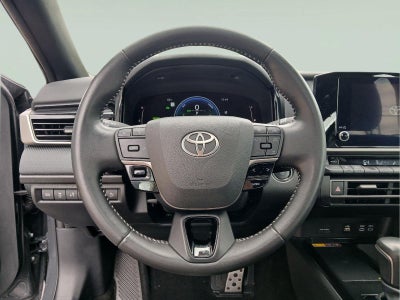 2025 Toyota Camry SE AWD