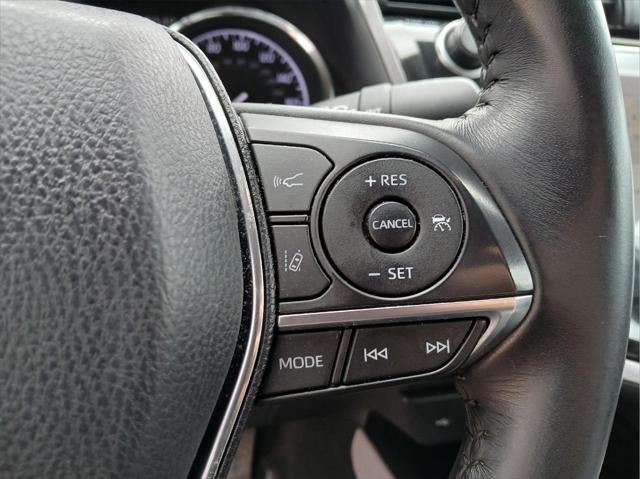 2020 Toyota CAMRY XLE