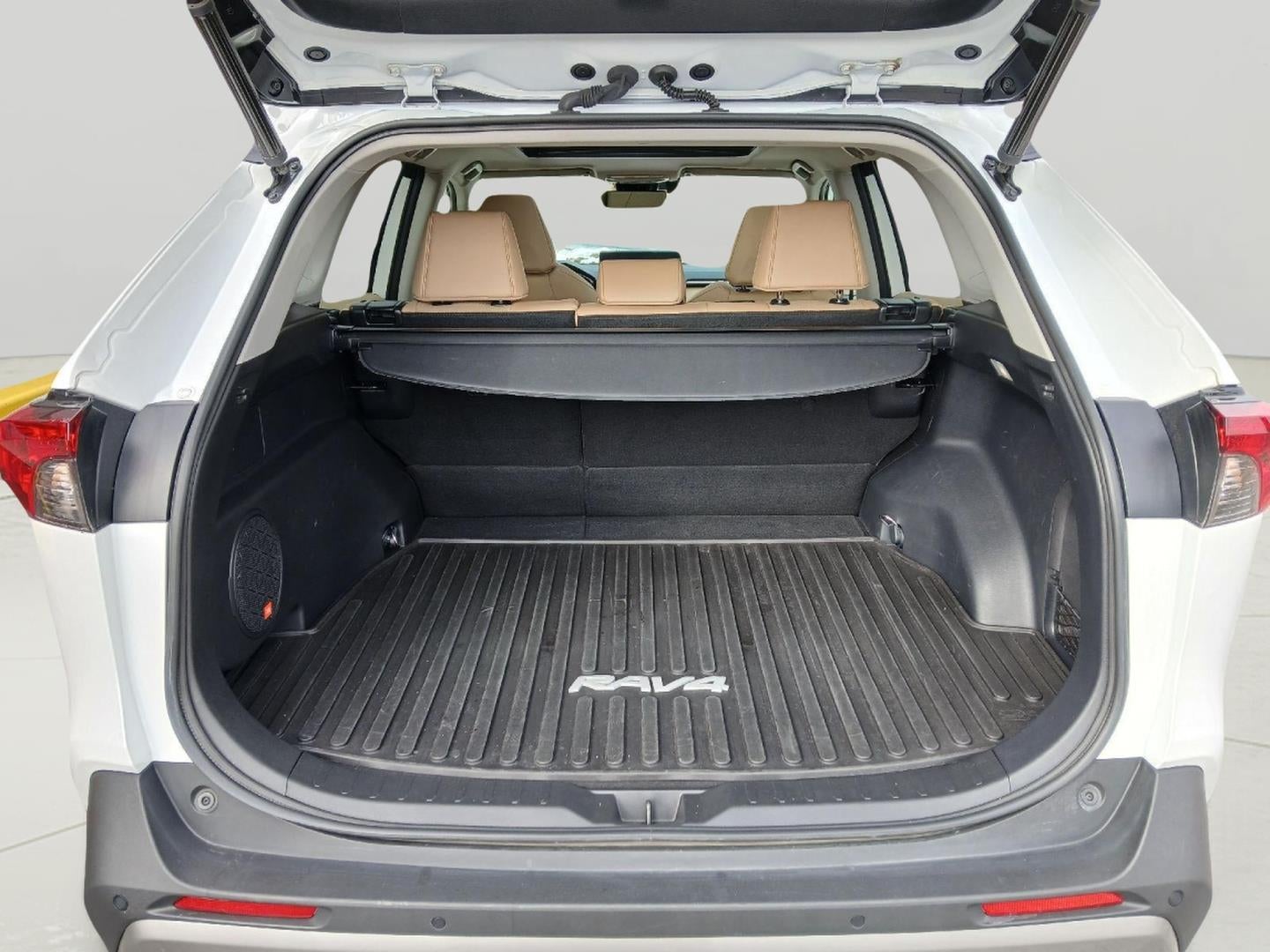 2023 Toyota RAV4 HYBRID Limited