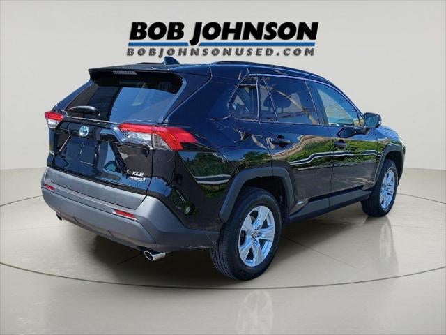 2021 Toyota RAV4 Hybrid XLE