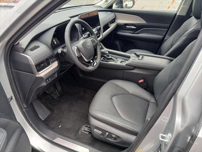 2024 Toyota GRAND HIGHLANDER Limited