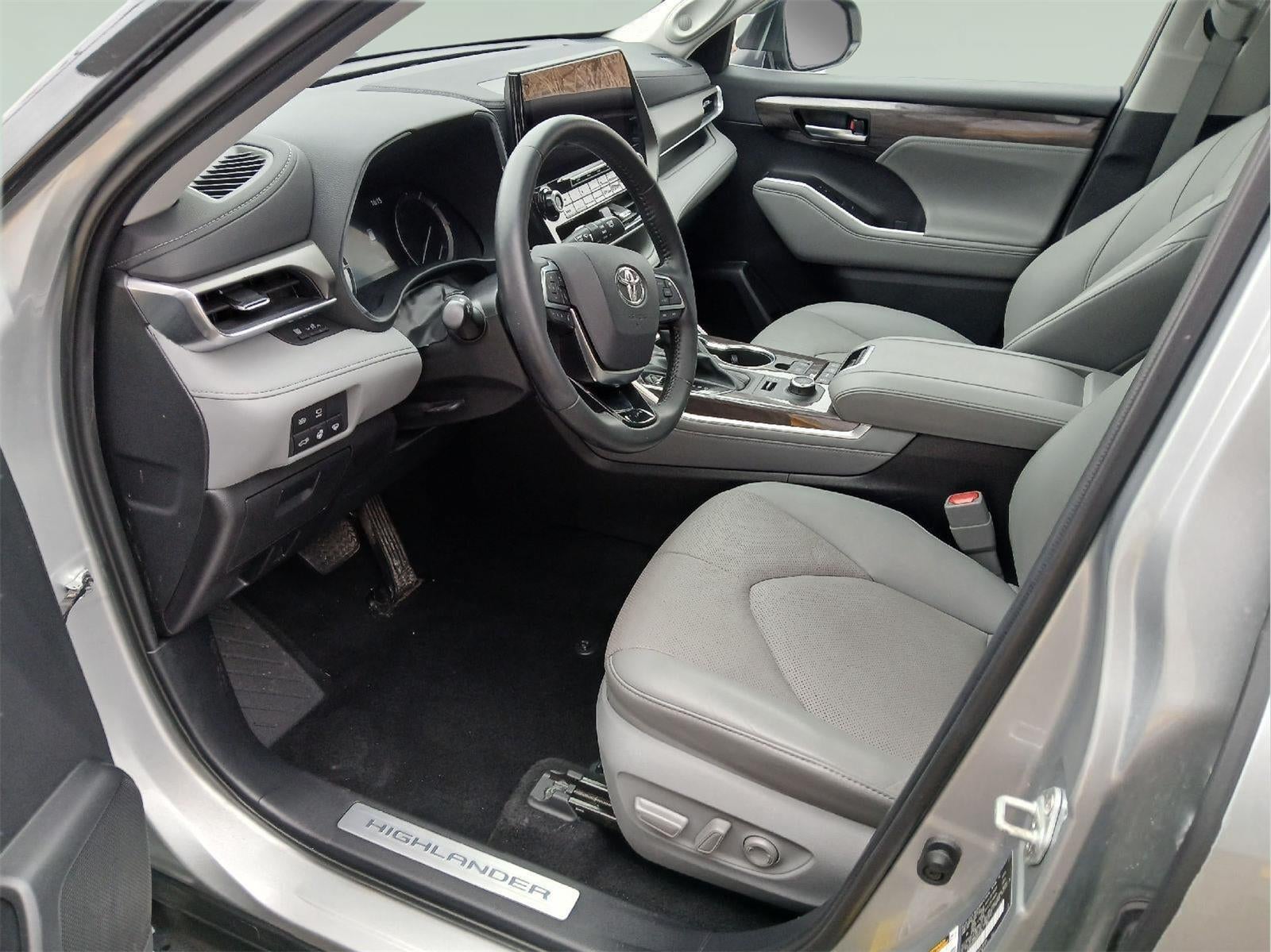 2021 Toyota HIGHLANDER Limited