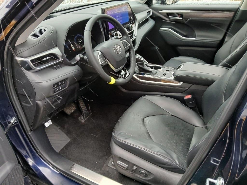 2023 Toyota HIGHLANDER HYBRD Platinum