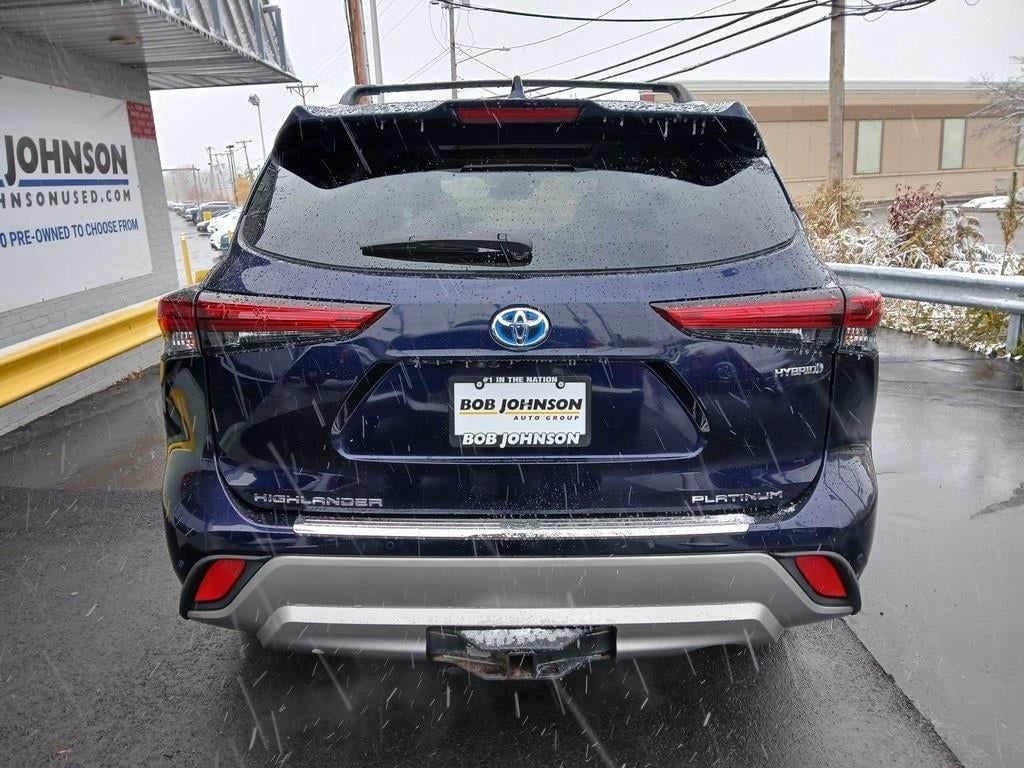 2023 Toyota HIGHLANDER HYBRD Platinum