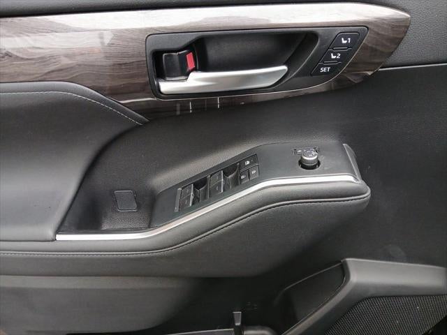 2023 Toyota HIGHLANDER HYBRD Platinum