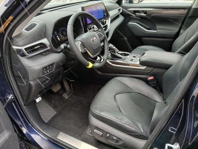 2023 Toyota HIGHLANDER HYBRD Platinum