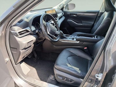 2022 Toyota HIGHLANDER Platinum