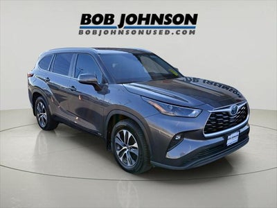 2022 Toyota HIGHLANDER HYBRD XLE