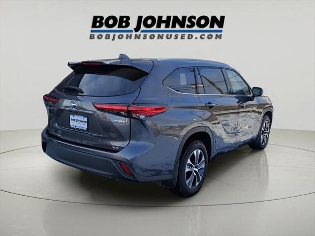 2022 Toyota HIGHLANDER HYBRD XLE