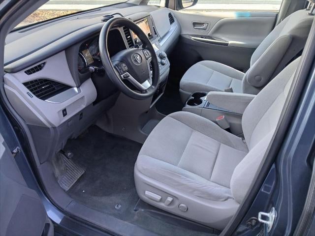 2015 Toyota SIENNA LE 3.5L LE 7-Passenger