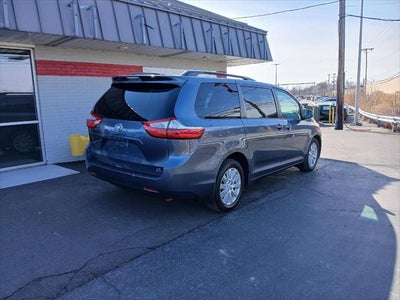 2015 Toyota SIENNA LE 3.5L LE 7-Passenger