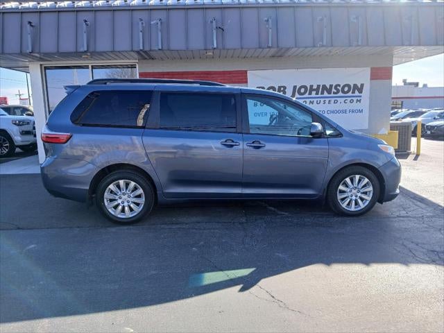 2015 Toyota SIENNA LE 3.5L LE 7-Passenger