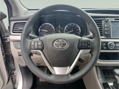 2016 Toyota HIGHLANDER XLE