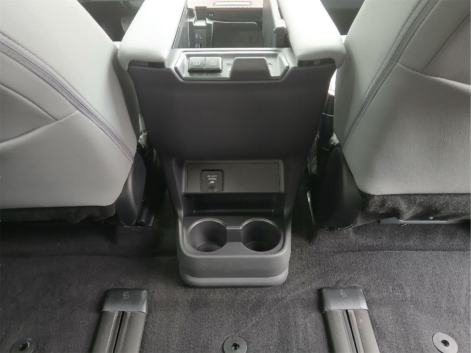 2023 Toyota Sienna XLE 7-Passenger