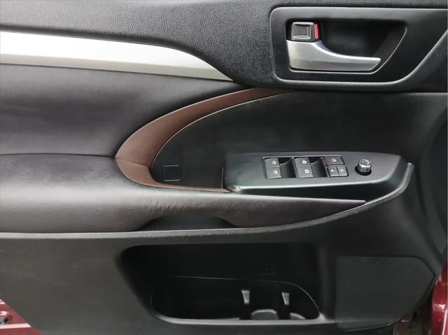 2017 Toyota HIGHLANDER XLE