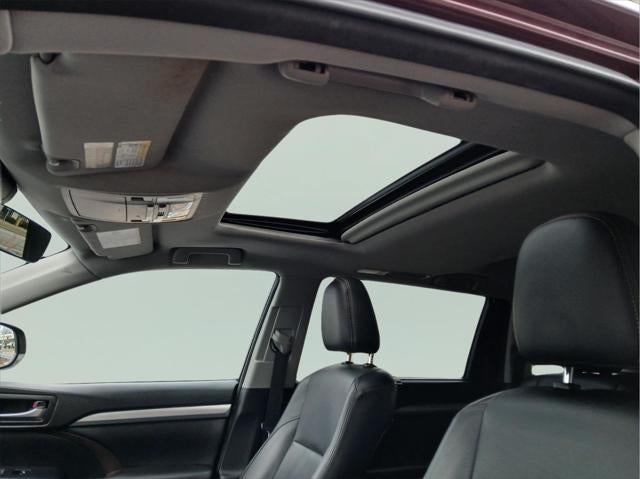 2017 Toyota HIGHLANDER XLE