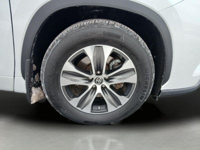2023 Toyota HIGHLANDER XLE AWD