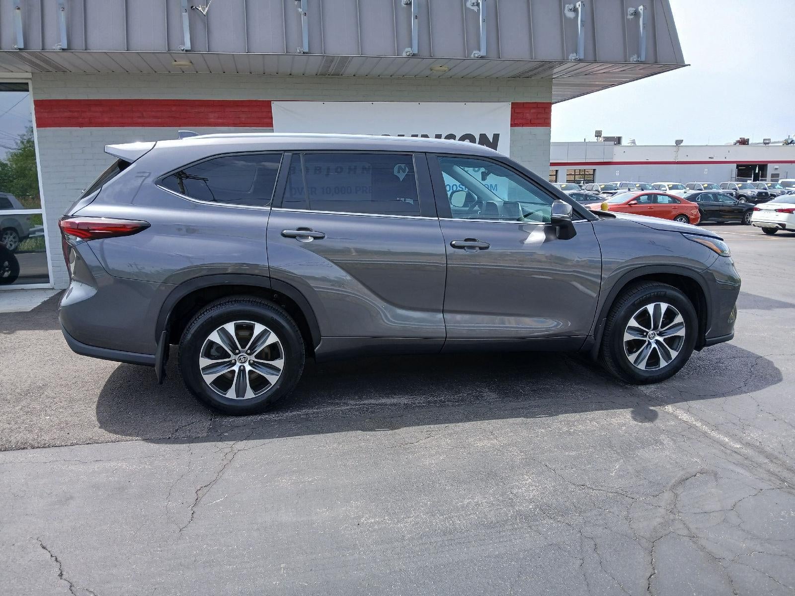 2024 Toyota Highlander XLE