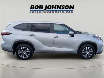 2025 Toyota Highlander XLE