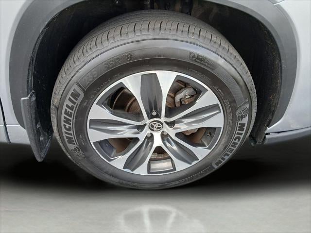 2025 Toyota Highlander XLE