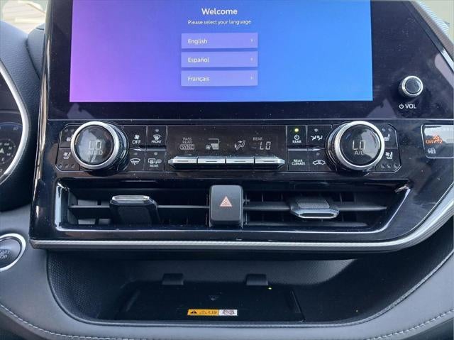 2025 Toyota Highlander Platinum