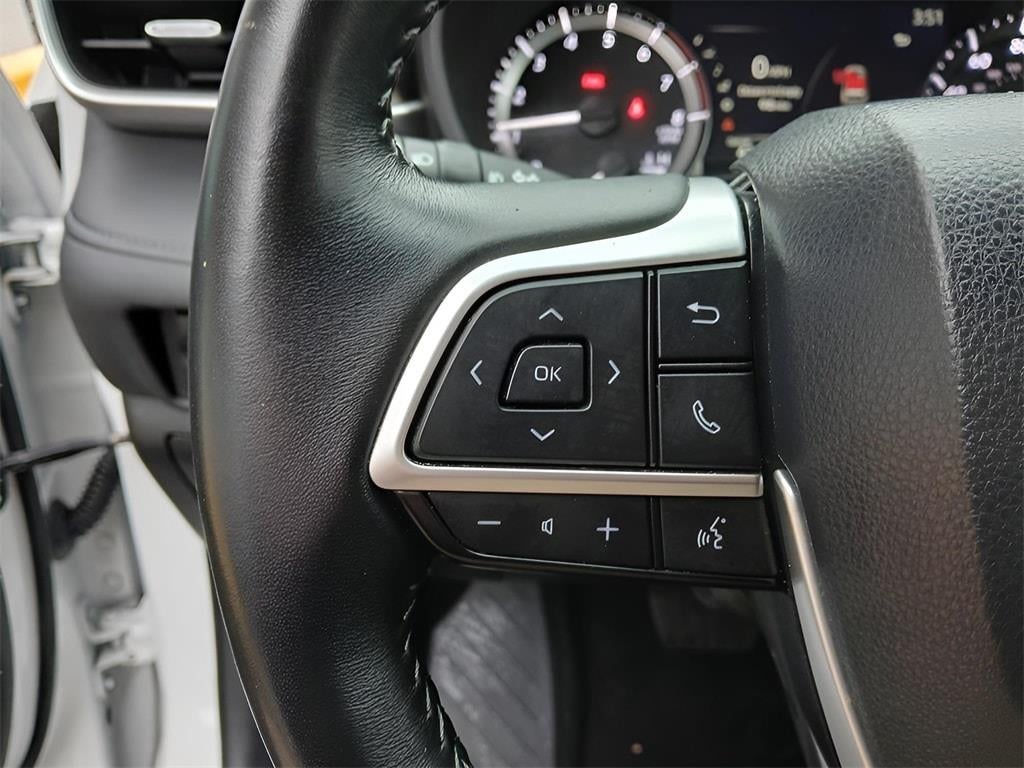 2023 Toyota HIGHLANDER LE