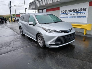 2021 Toyota SIENNA LE LE 8-Passenger