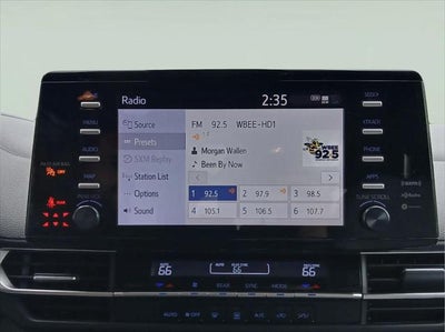 2022 Toyota Sienna LE