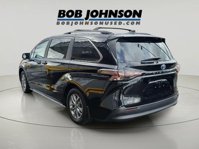 2025 Toyota SIENNA LE AWD LE 8-Passenger