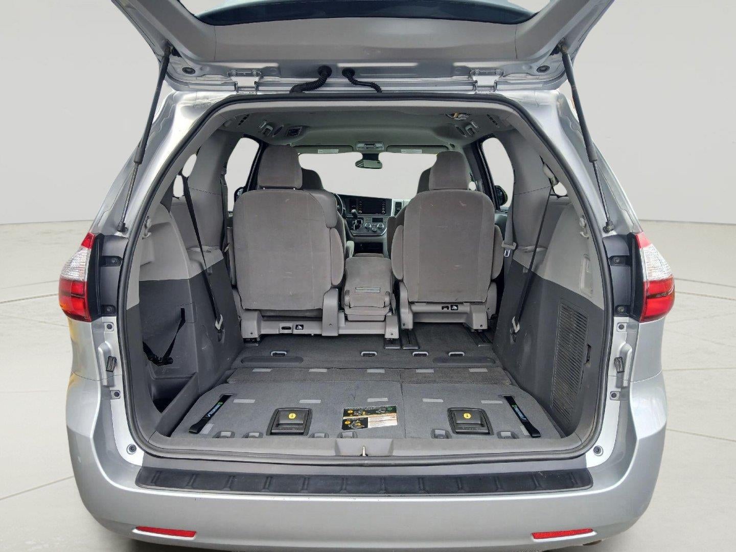 2019 Toyota Sienna LE 8-Passenger