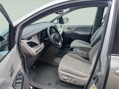 2019 Toyota Sienna LE 8-Passenger