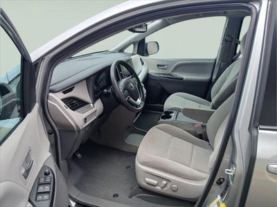 2019 Toyota Sienna LE 8-Passenger