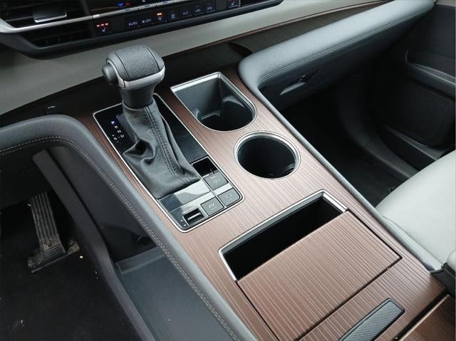 2024 Toyota SIENNA XLE MINIVAN