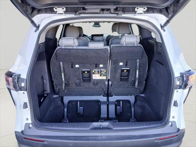 2026 Toyota Sienna XLE 8-Passenger