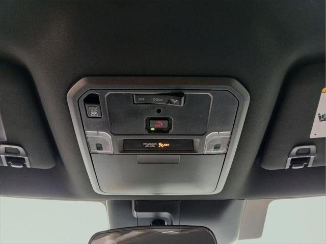 2025 Toyota TUNDRA 4X4 SR5