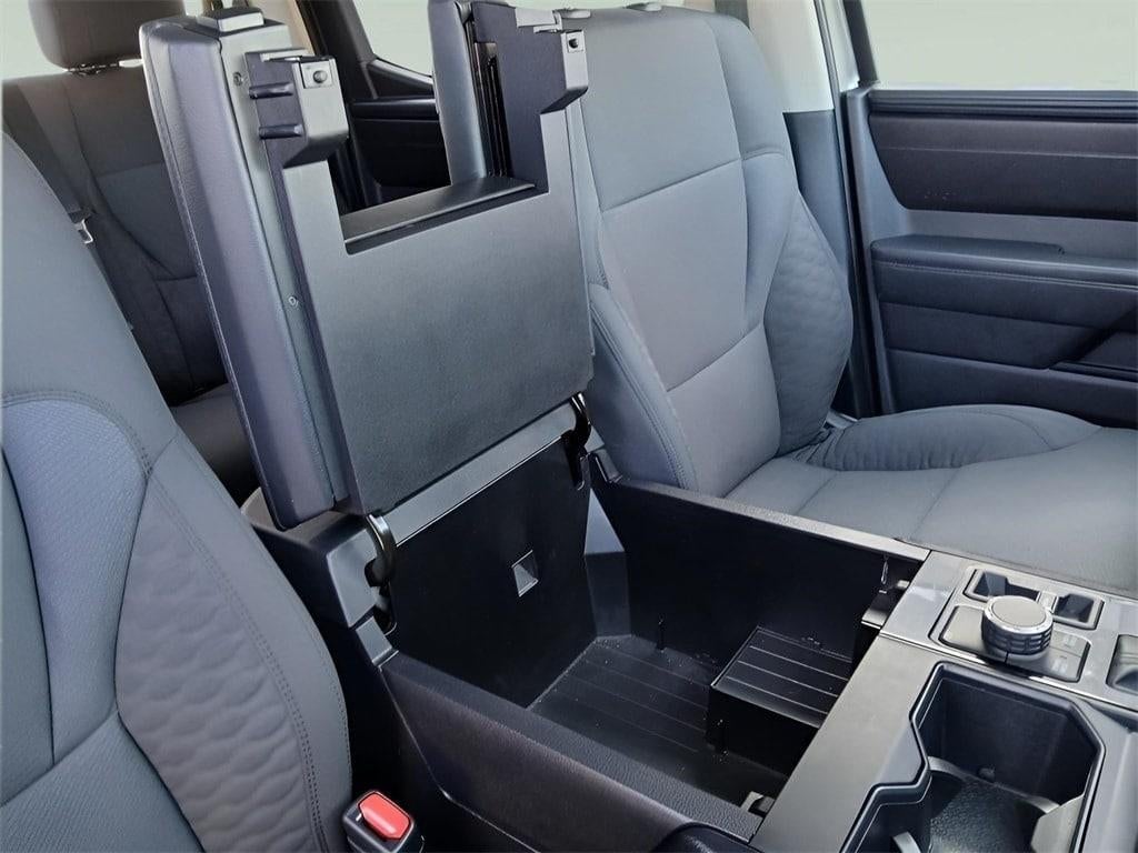 2024 Toyota TUNDRA 4X4 SR5