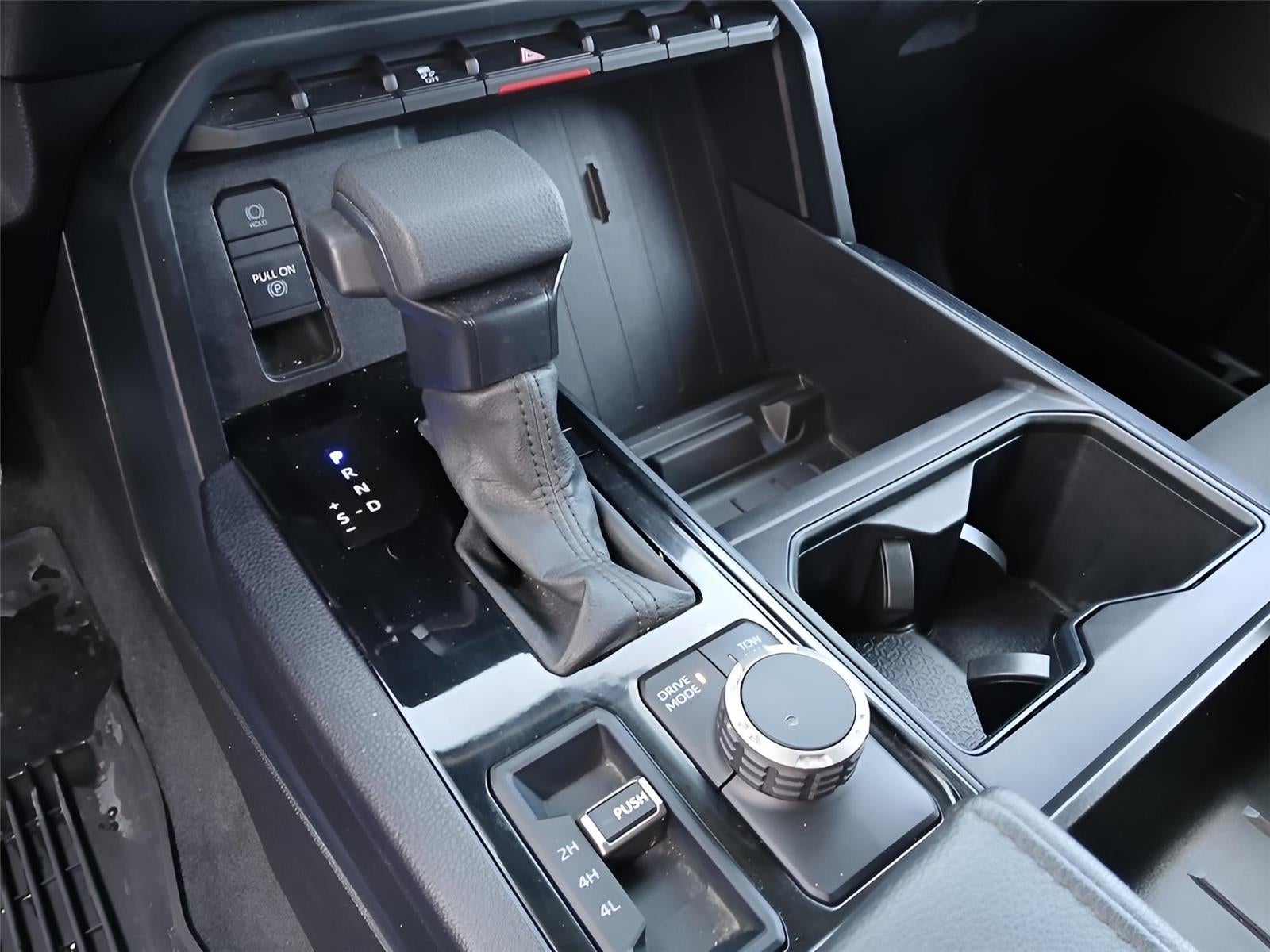 2024 Toyota TUNDRA 4X4 SR5