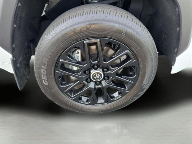 2024 Toyota Tundra i-FORCE MAX Limited HV