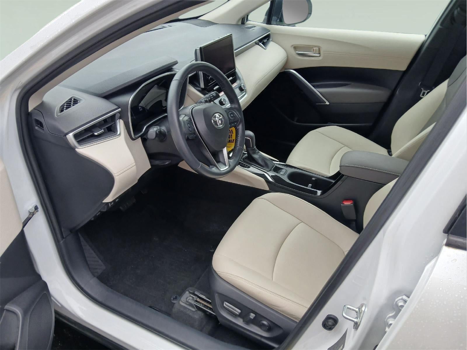 2023 Toyota Corolla Cross XLE