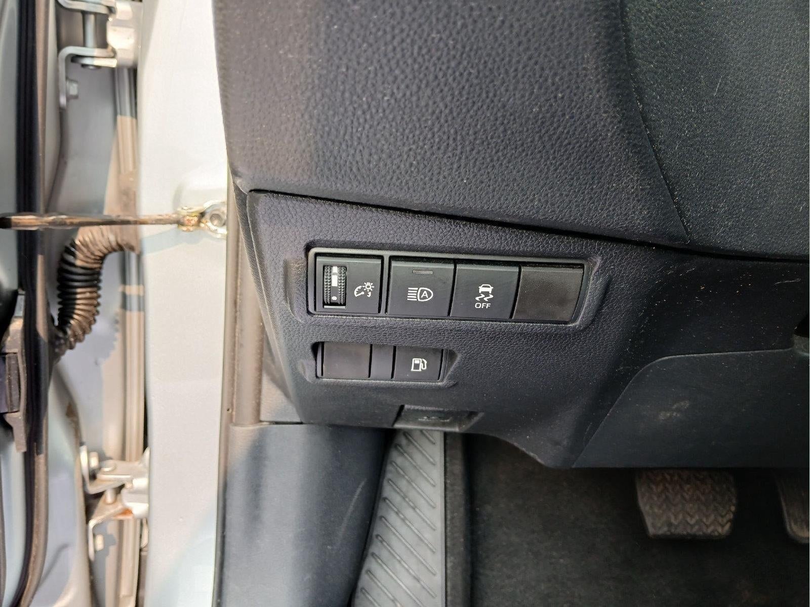 2023 Toyota Corolla Cross Hybrid XSE
