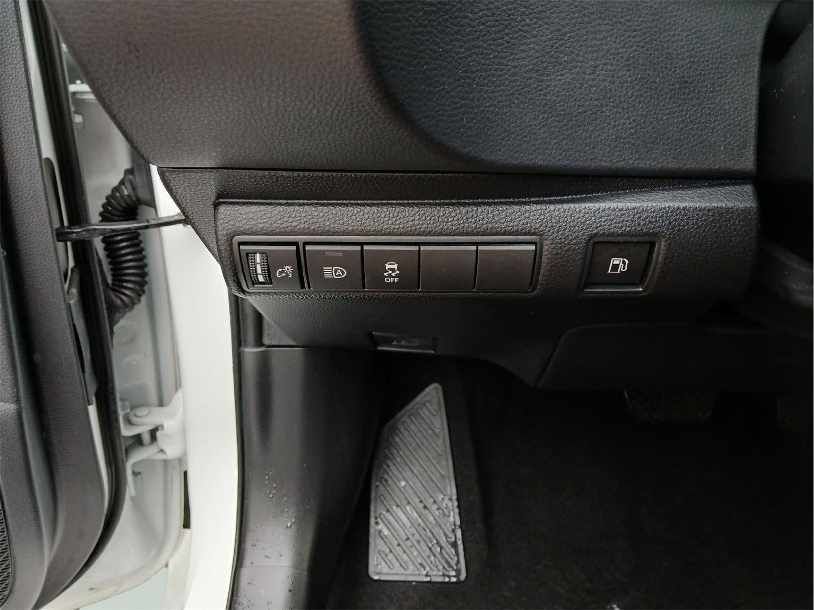 2025 Toyota COROLLA HYBRID SE AWD